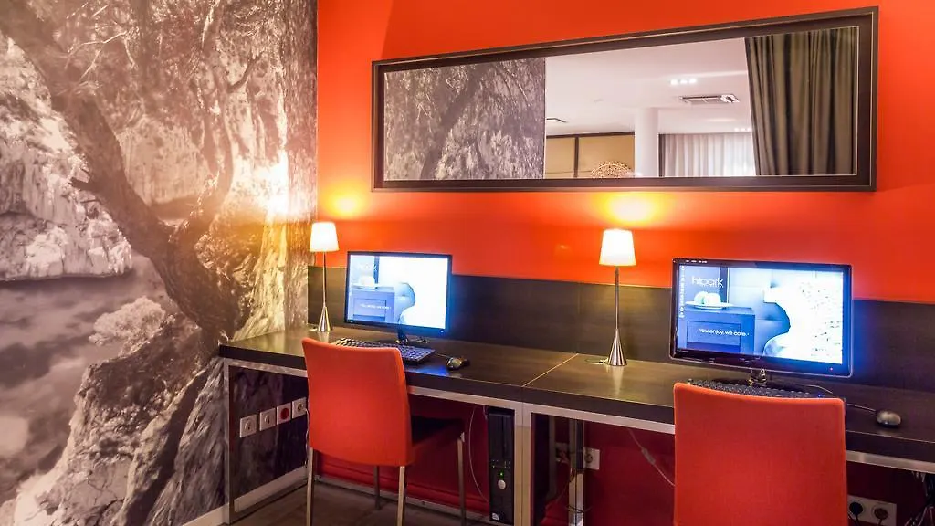 Aparthotel Adagio Marseille Timone 3*,  France